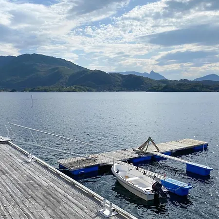 Cozy In Gurskoy With Sauna شقة