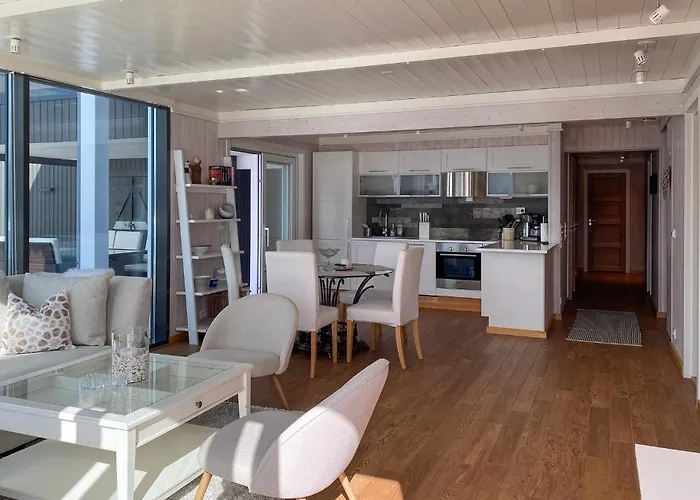 Cozy In Gurskoy With Sauna Kjellsund